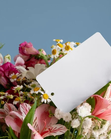 Makna Tersirat dalam Bucket Bunga untuk Kado Ulang Tahun