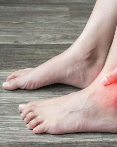 Apa Bedanya Rematik dan Asam Urat?