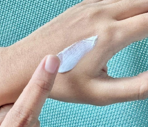 Cukup Pakai Implora Sunscreen SPF 50, Sobat Bisa ke Mana Saja Tanpa Takut Matahari