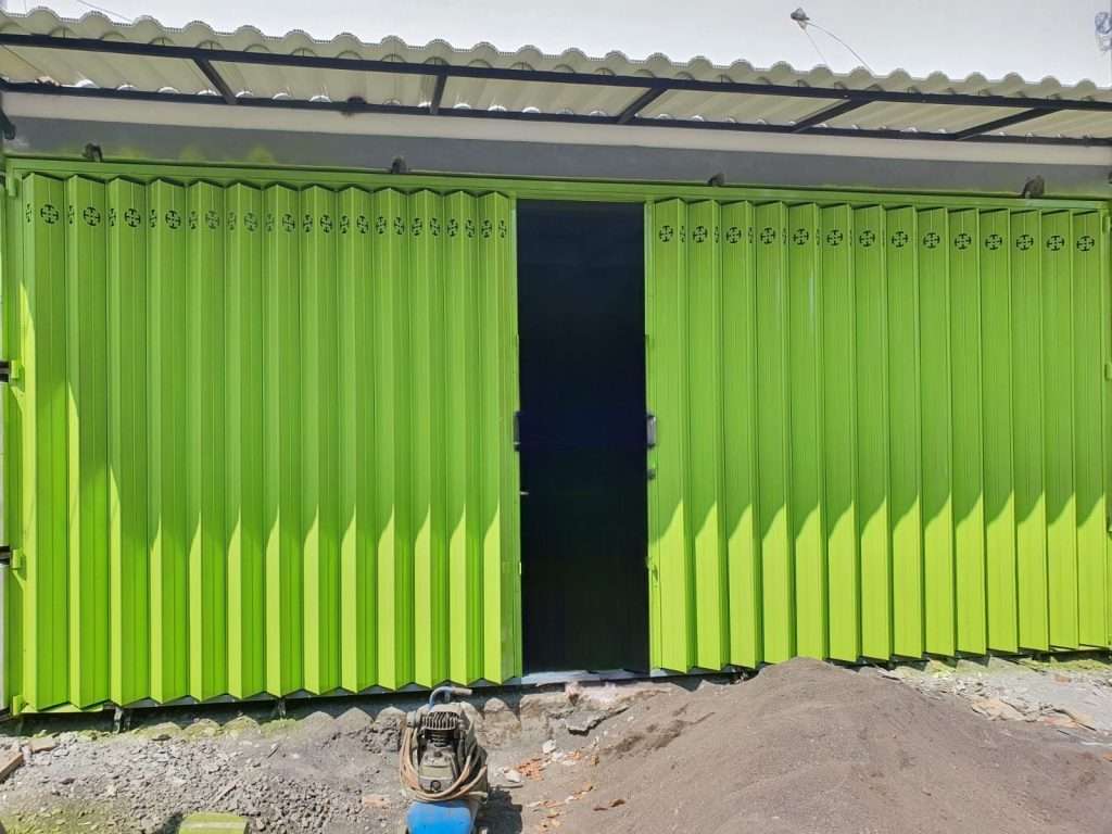 pintu harmonika